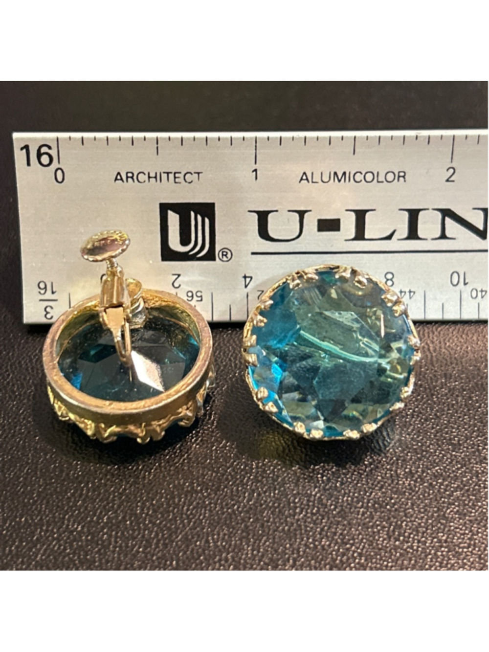 Women's Accessocraft signed 1950’s Blue Faceted glass Screw Back Earrings - Picture 4 of 4